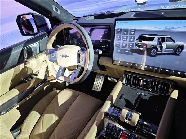 比亚迪推出4nm工艺定制座舱芯片BYD 9000，多款车型搭载(图4)