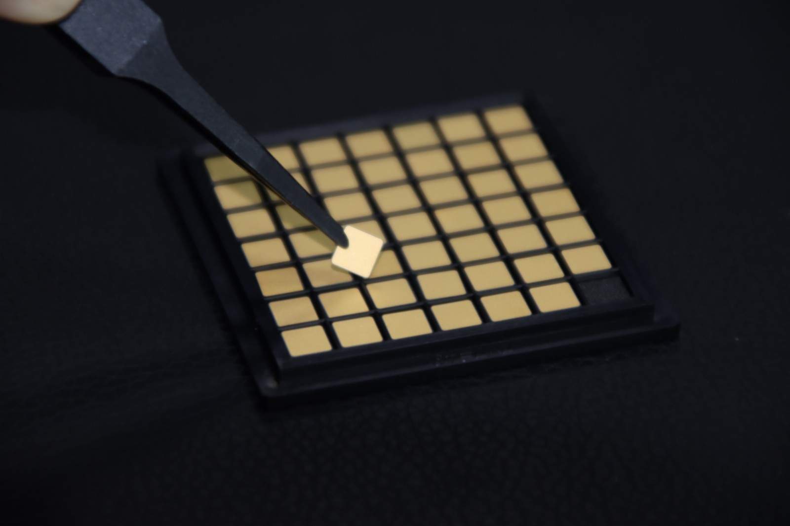 氮化铝陶瓷基片