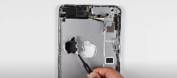 iFixit拆解2024款iPad mini：内部变化极小，“果冻屏”未完全解决(图5)
