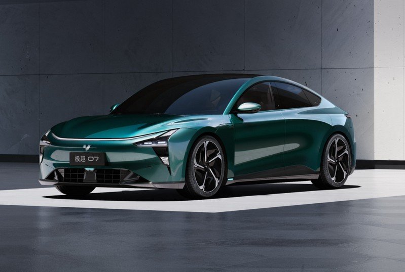 极越汽车“烂尾”售后，CEO辟谣跑路传闻